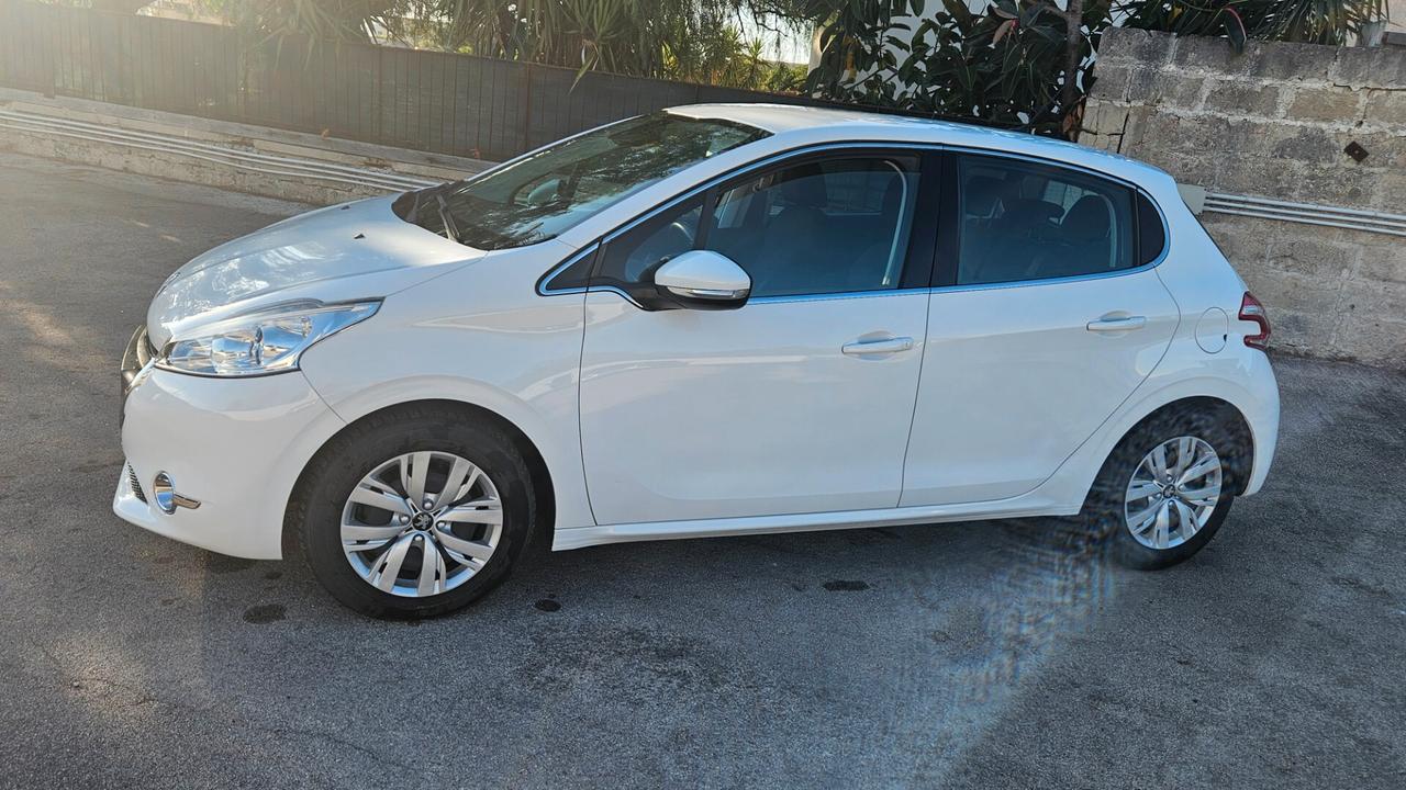 Peugeot 208 Allure 1.4 diesel