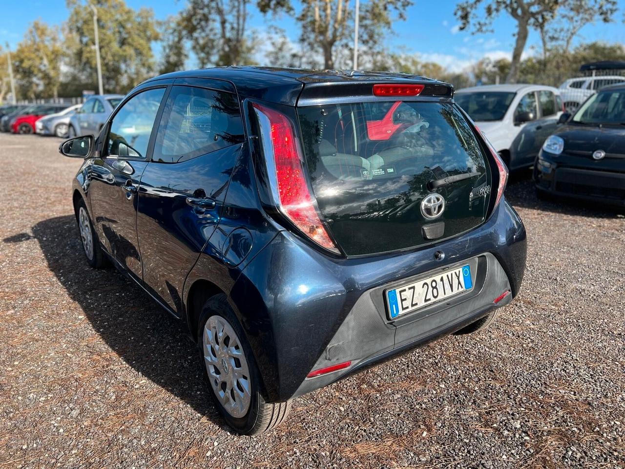 Toyota Aygo 1.0 VVT-i 69 CV 5 porte x-play