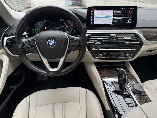 BMW 530 Touring 530d 48V xDrive Touring Luxury