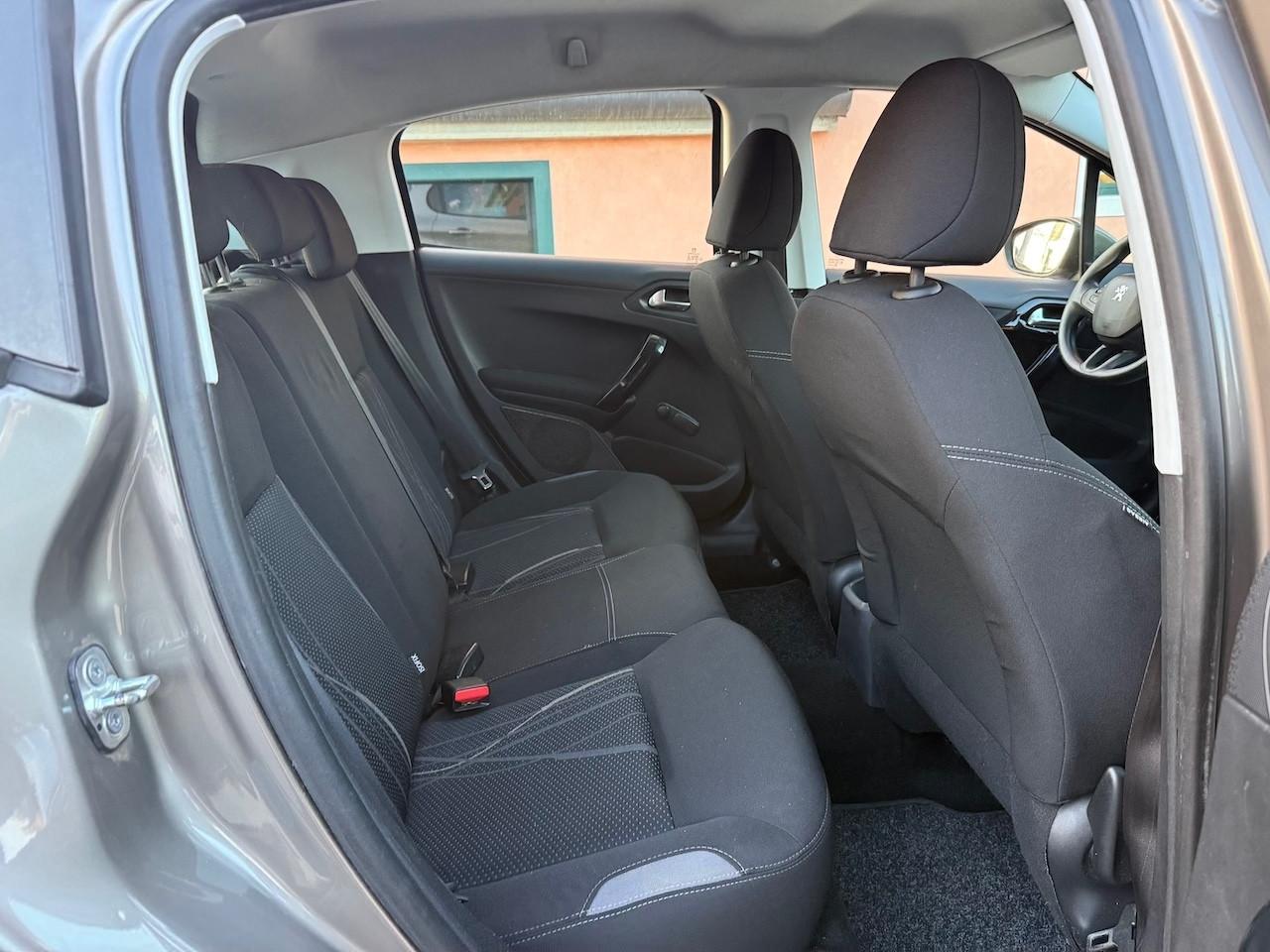 Peugeot 208 1.2 VTi 82 CV 5 porte Active