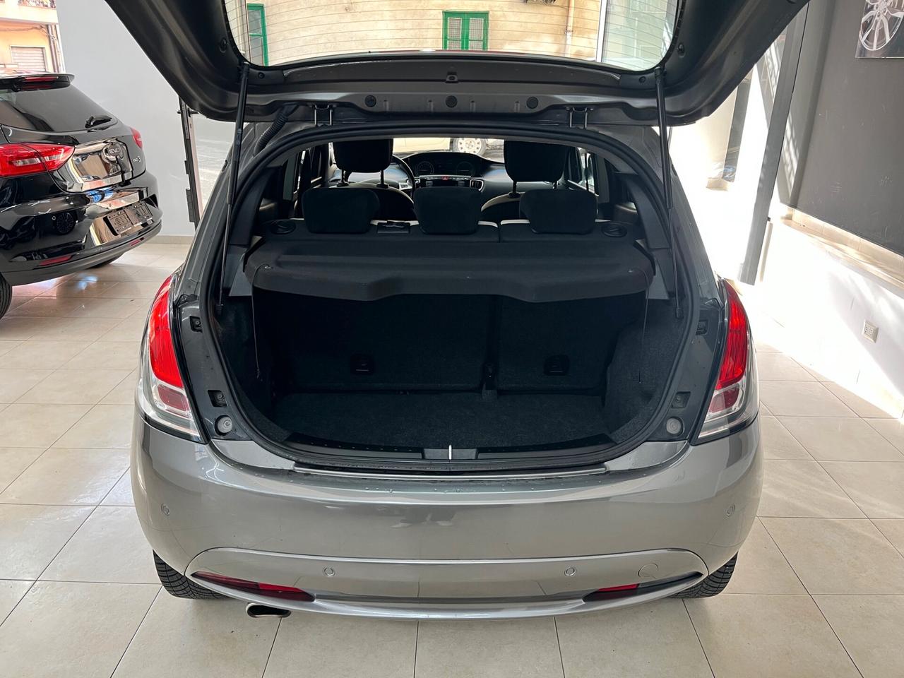 Lancia Ypsilon 1.3 MJT 16V 95 CV 5 porte S&S Gold - 2016