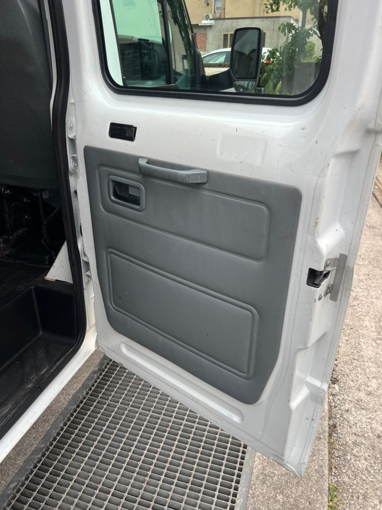 Ford Transit/Tourneo/Bus Transit 350L 2.4 TDCi/140 PL-DC-RG Cabinato