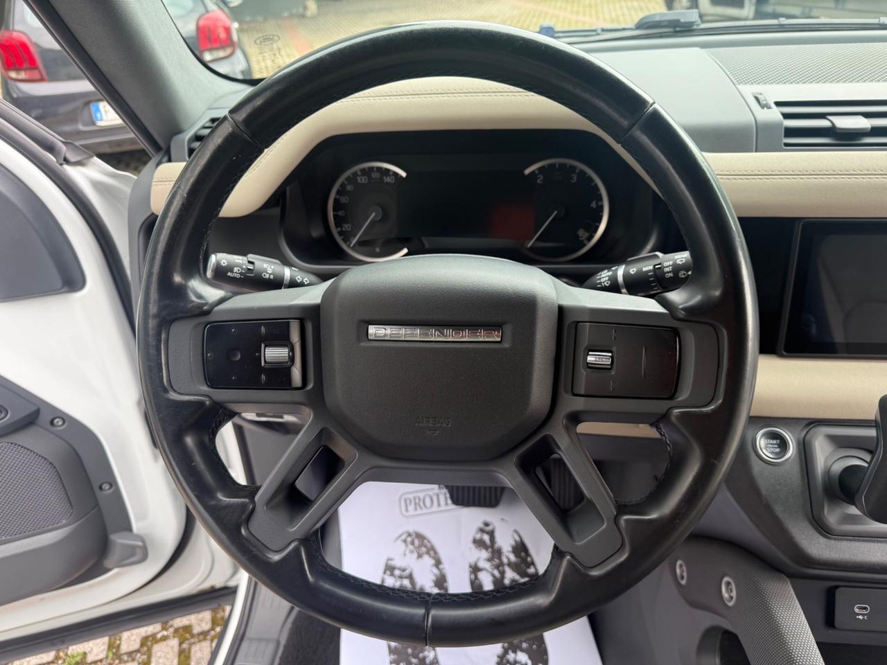 Land Rover Defender 110 3.0D I6 250 CV AWD Auto X-Dynamic HSE