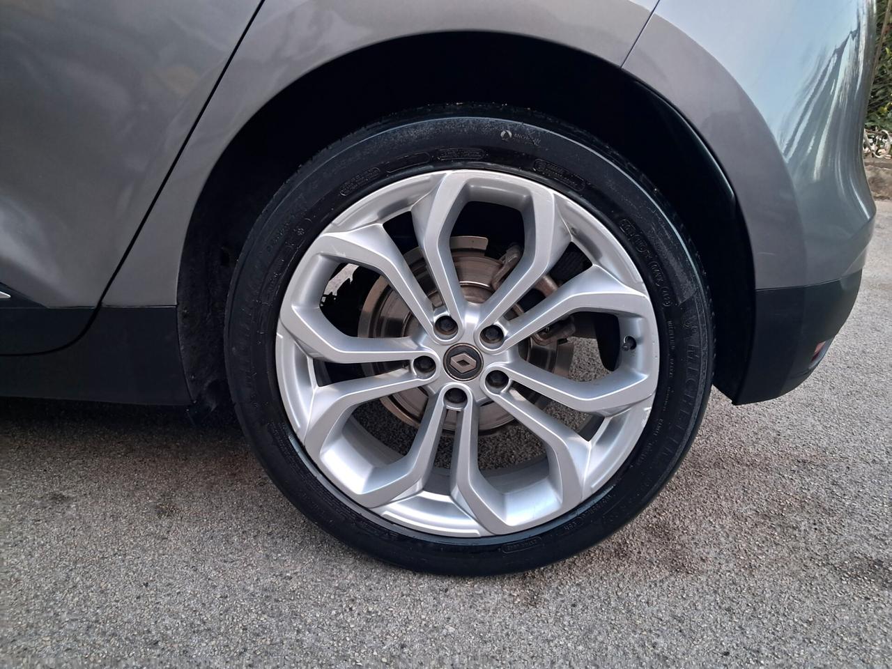 Renault Grand Scenic Blue dCi 120 CV EDC Initiale Paris