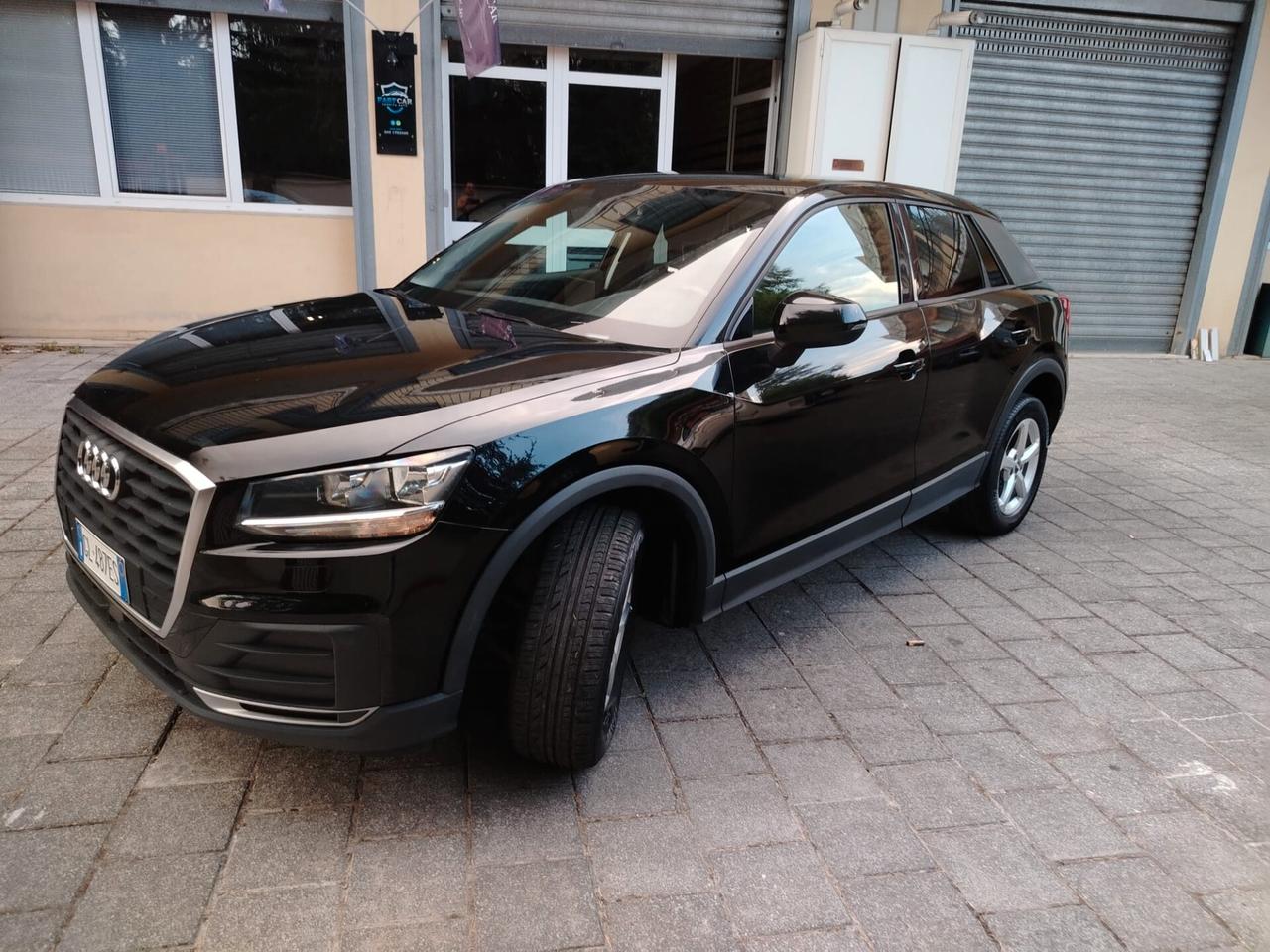 Audi Q2 30 TDI Business