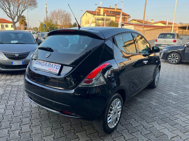 LANCIA Ypsilon 1.2 69 CV 5 porte Silver #Alcantara#Fendi#Sensori