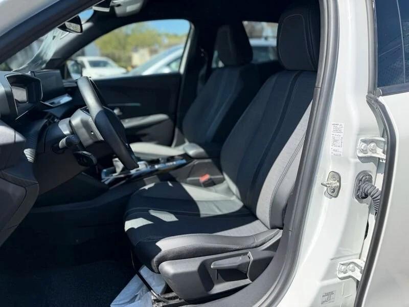Peugeot 2008 PureTech 130 S&S Allure Pack