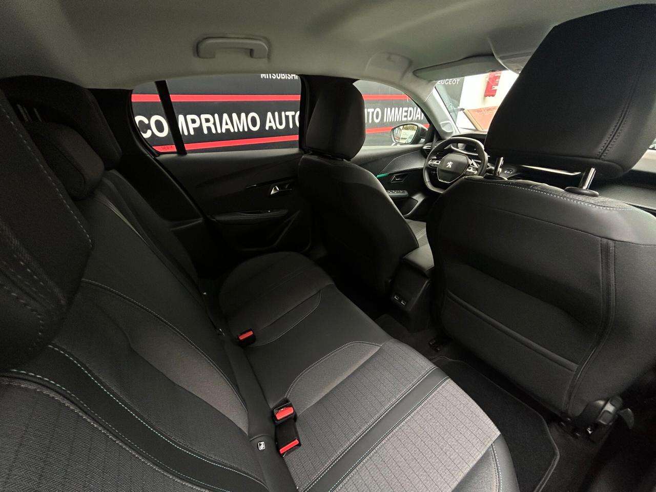 Peugeot 208 2022 1.5 DIESEL 5 porte Allure LEGGI