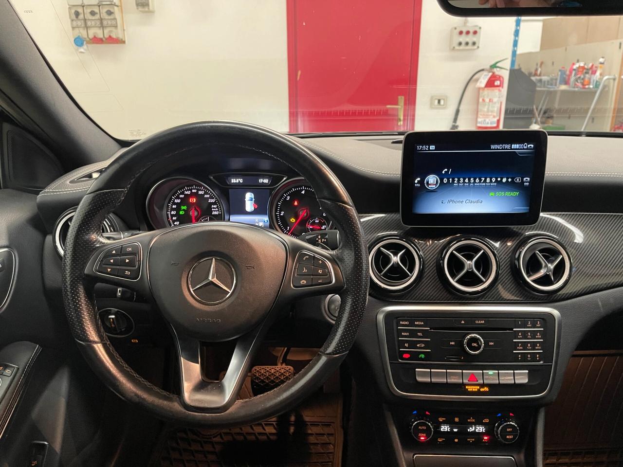 Mercedes-Benz GLA 200 d Night Edition Premium AMG c.auto-Ok Neopatentati-LEGGI SOTTO