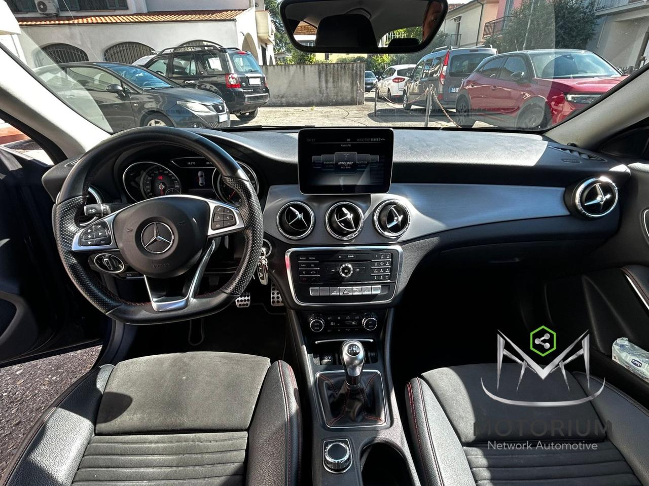 Mercedes-Benz CLA 180D