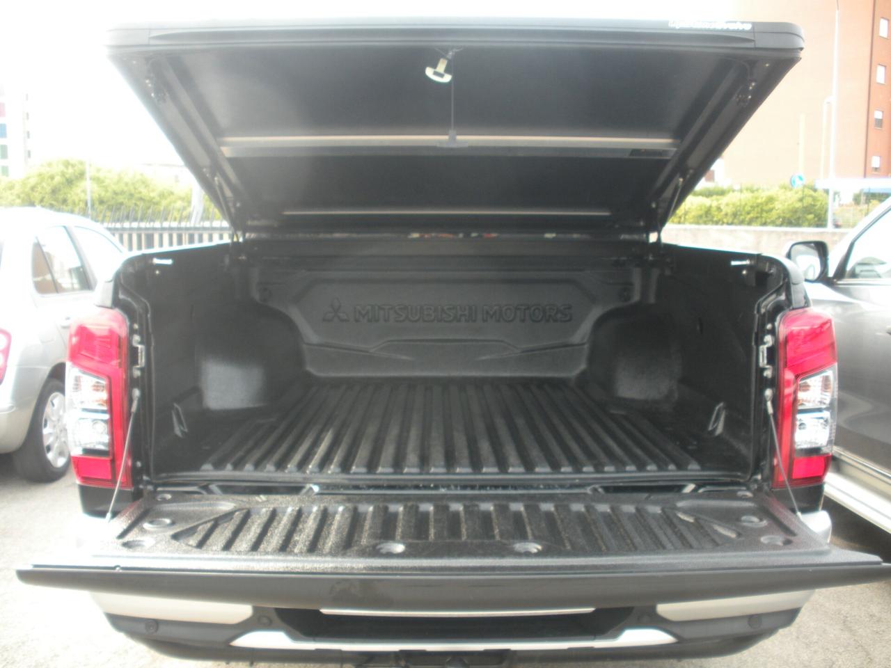 Mitsubishi L200 2.3 D Double Cab 4x4 Super Select Diamond aut.