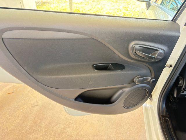 FIAT Punto 1.2 8V 5 porte Lounge EURO 6 TENUTA BENE