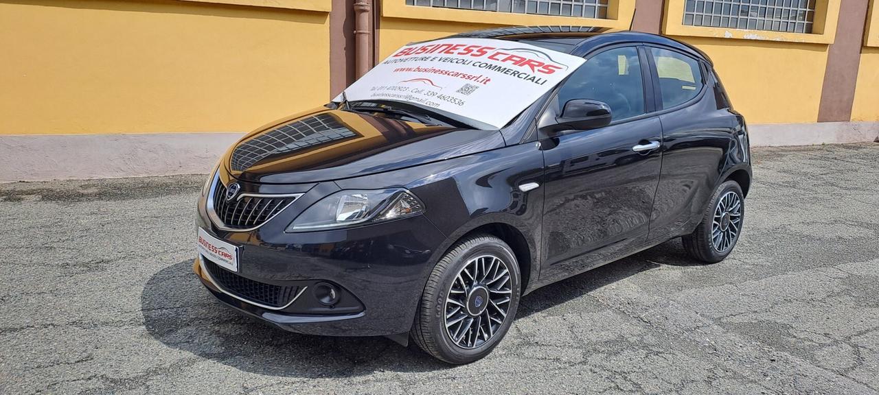 Lancia Ypsilon 1.0 FireFly 5 porte S&S Hybrid Ecochic Gold KM. 20.000 CERTIFICATI-AUTO PER NEOPATENTATI