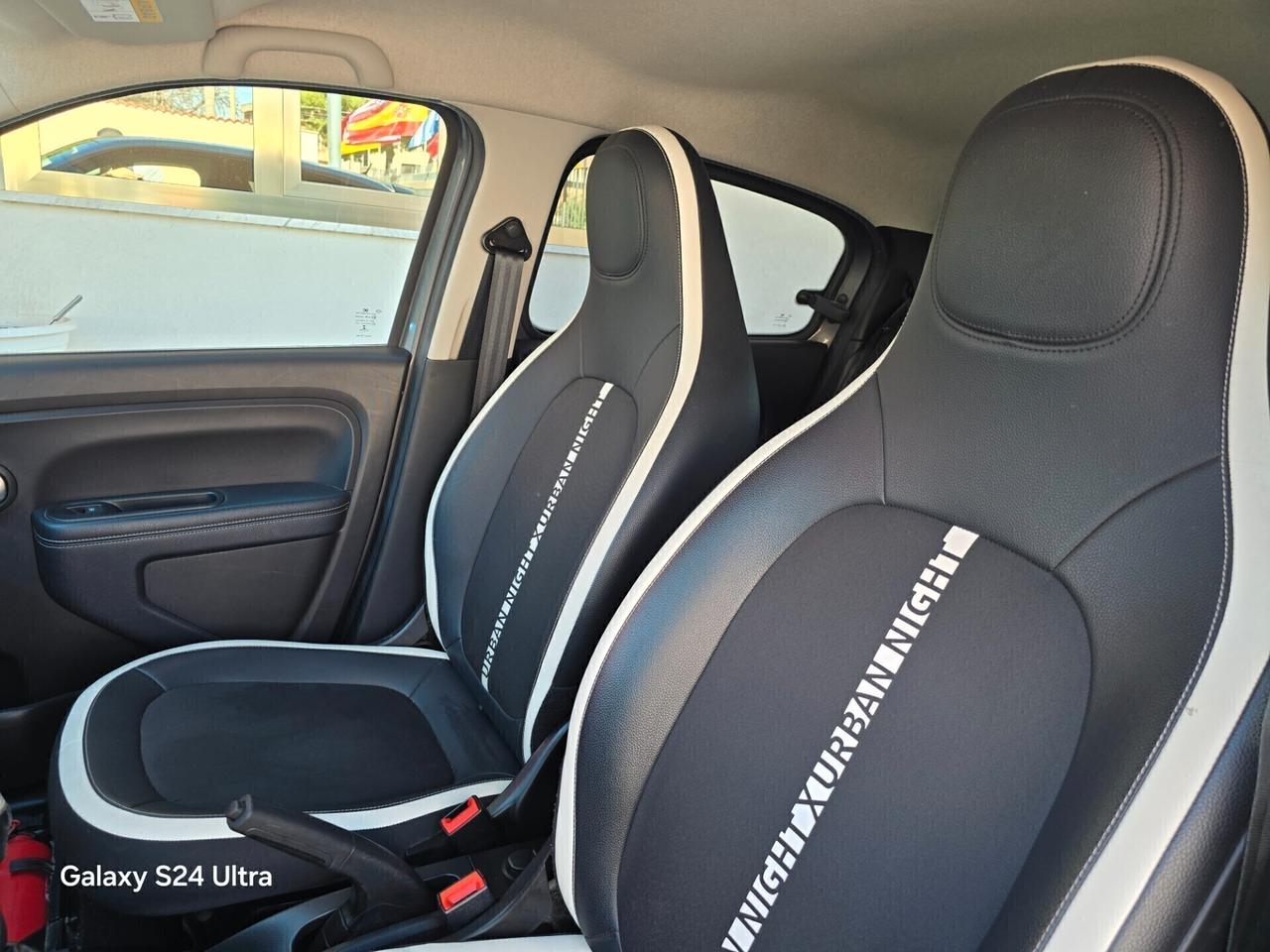 Renault Twingo SCe 65 CV Urban Night