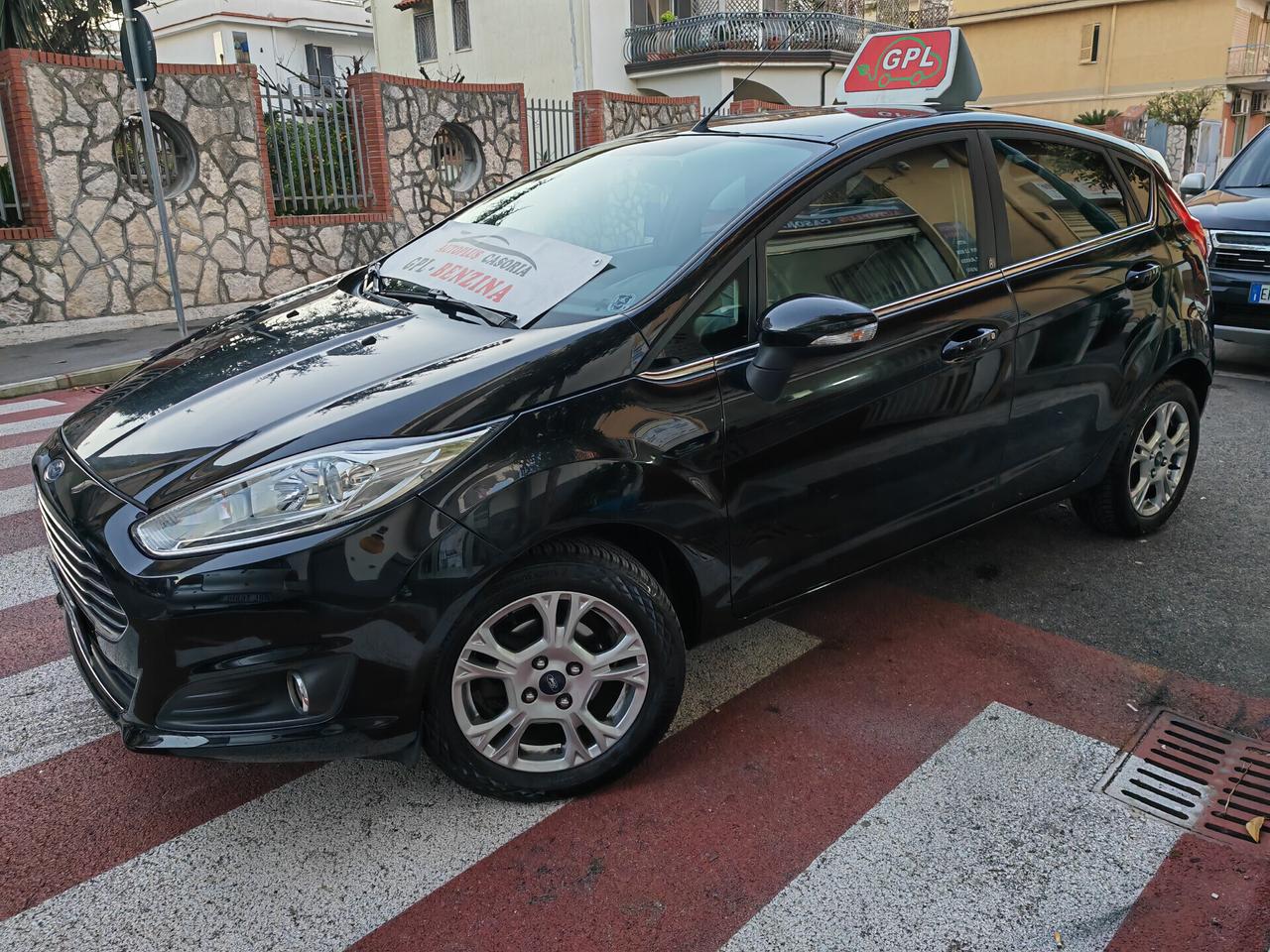 FORD FIESTA 1.4 GPL CV95 KW70 BLACK E WHITE EDITION