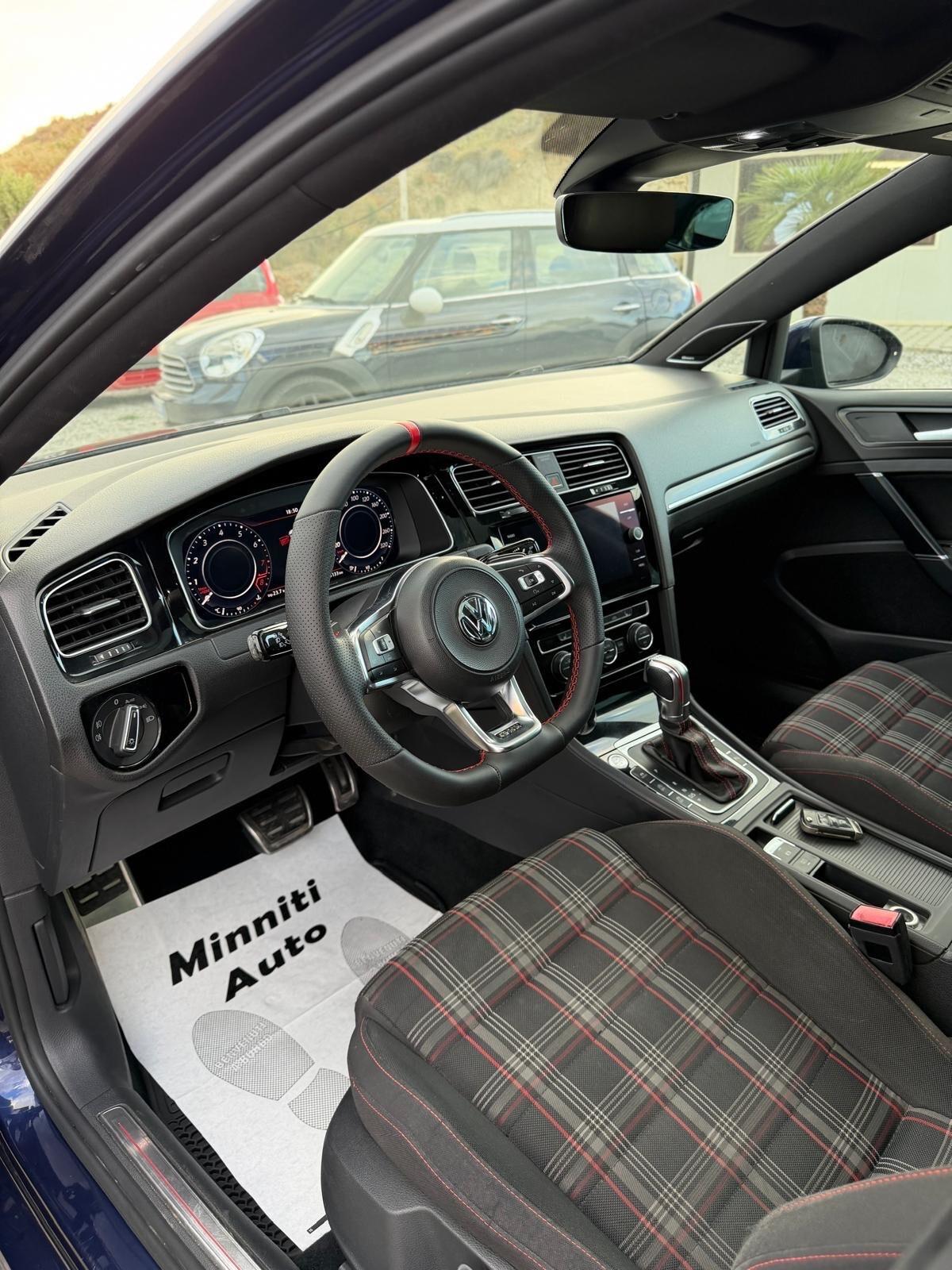 Volkswagen Golf GTI Performance 2.0 245 CV TSI DSG 5p. BMT