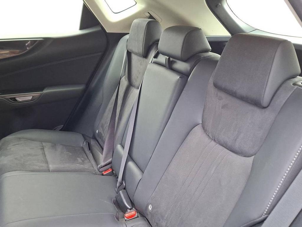 Lexus NX 2.5 Hybrid Premium 4WD e-CVT