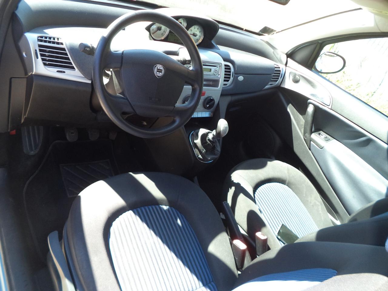 Lancia Ypsilon 1.2 Oro Plus OK NEOPATENTATI SOLO 69000 KM NO FUMATORE