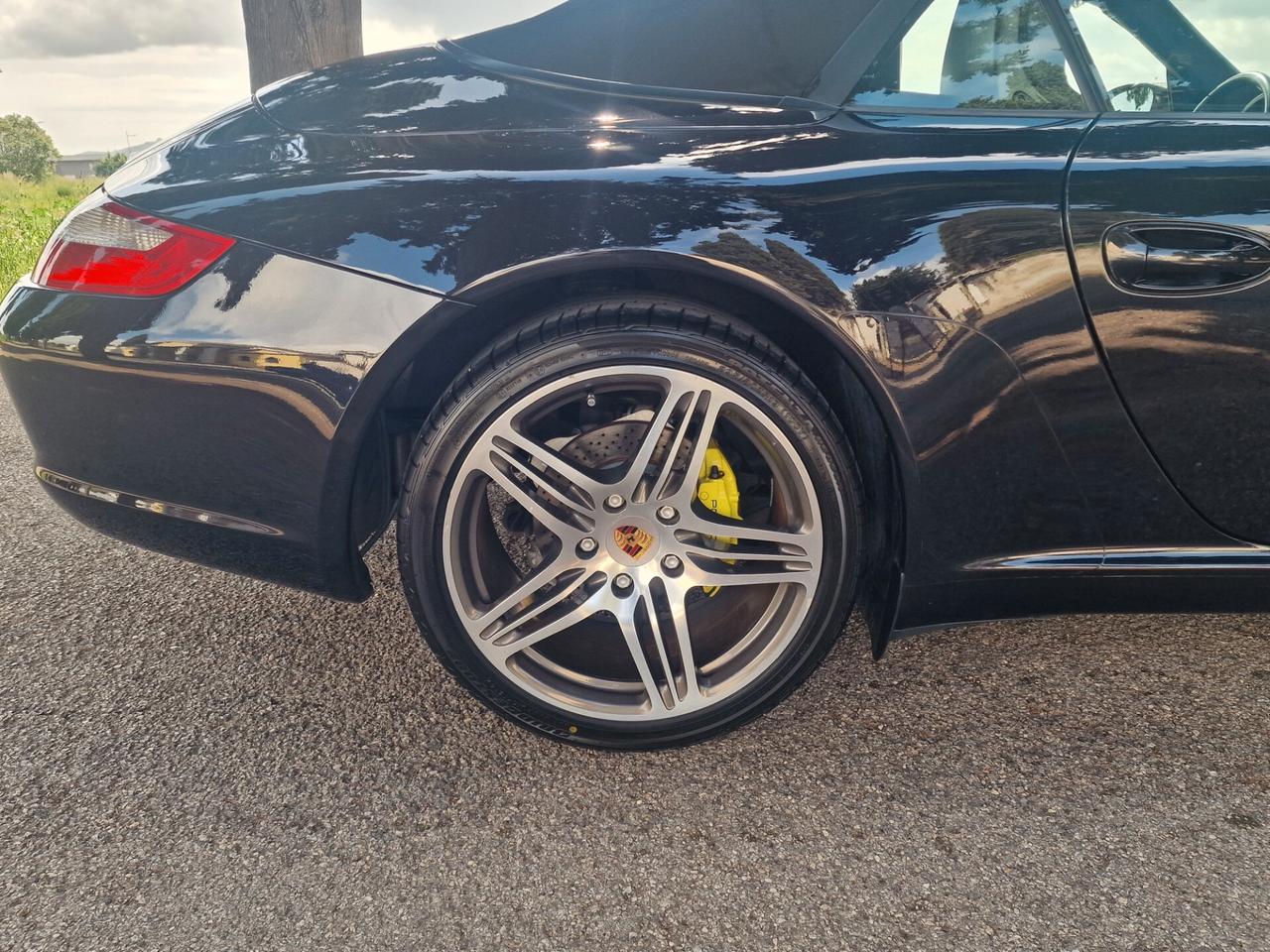 Porsche 911 Carrera Cabriolet