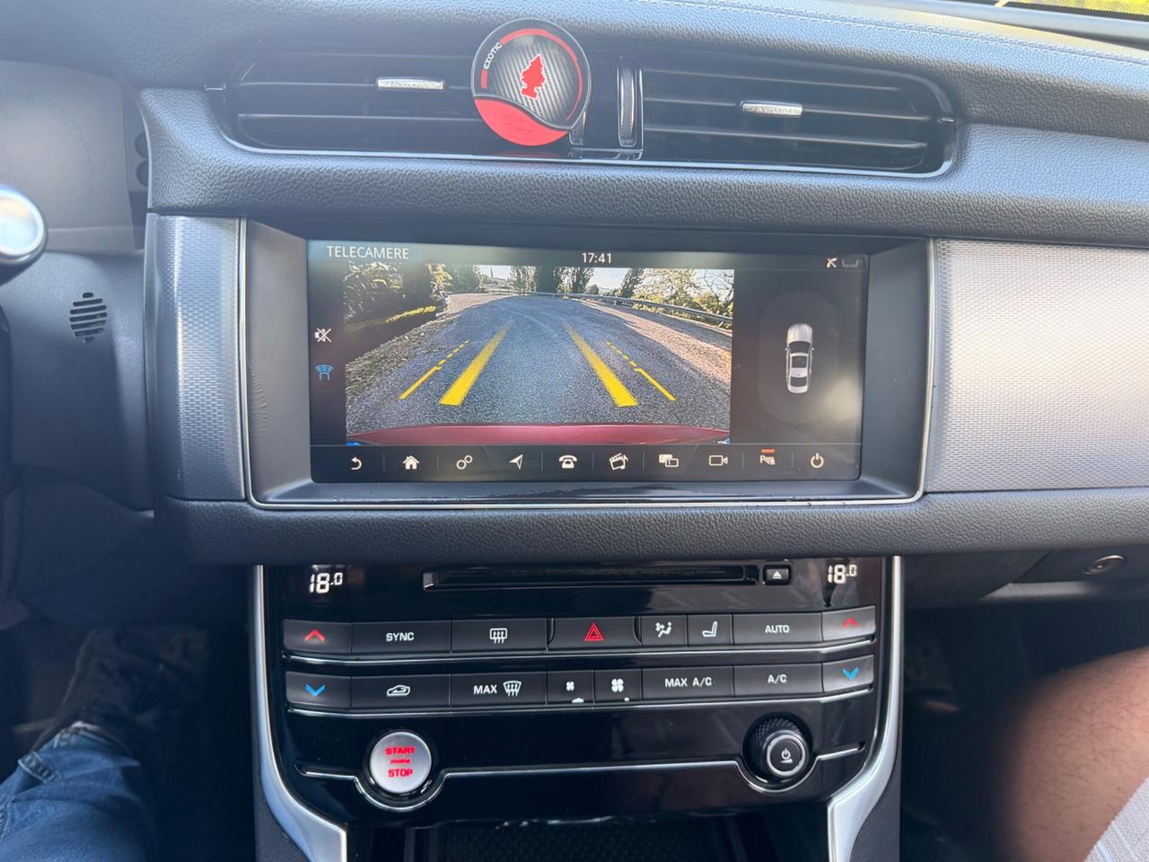 Jaguar XF 2.0D 240 CV AWD R-Sport full pelle tetto EXPORT