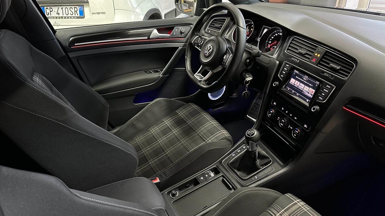 Volkswagen Golf GTD 2.0 TDI 5p. BlueMotion Technology