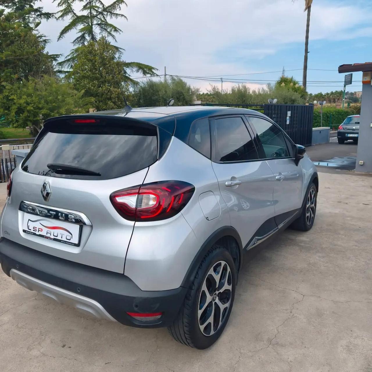 Renault Captur 110 CV UNICPROPRIET STRAFULL