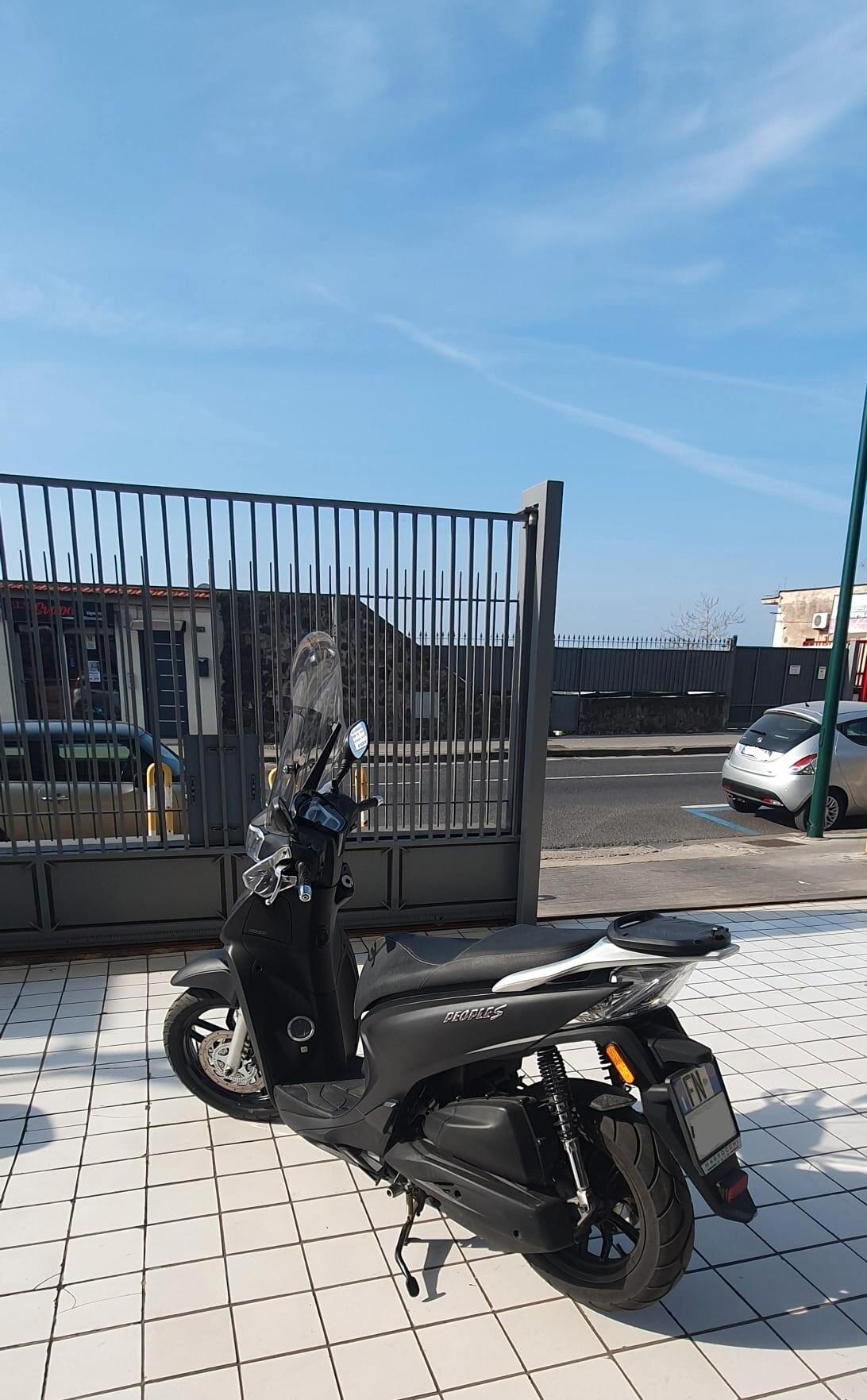 Kymco People S 125i 1.800km