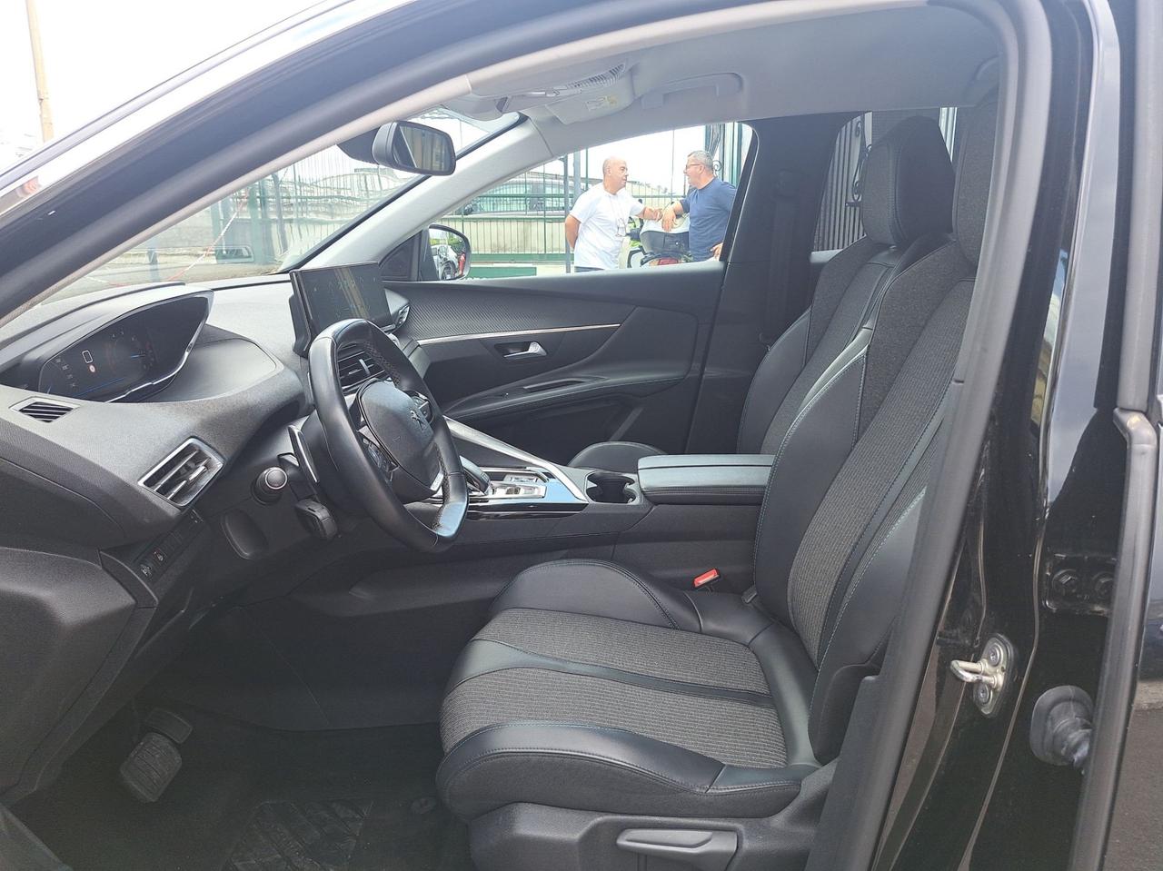 Peugeot 3008 BlueHDi 130 S&S EAT8 Active Pack