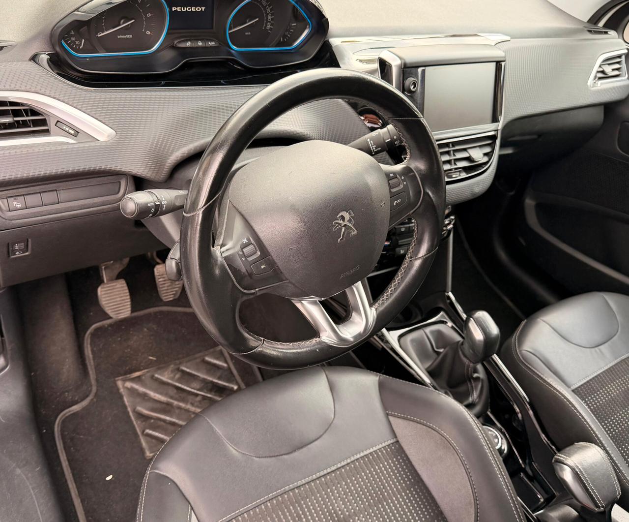 Peugeot 2008 BlueHDi 100 Allure