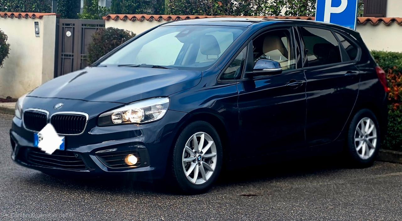 Bmw 216d Tourer Luxury neopatentati euro6b