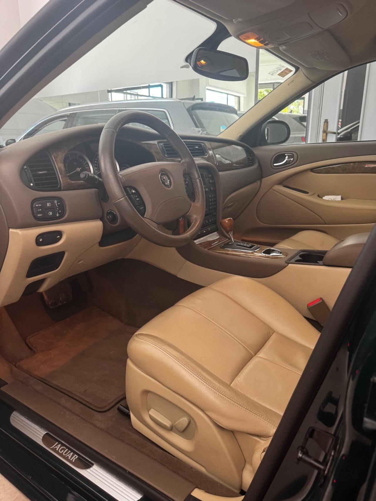 Jaguar S-Type 2.7 diesel V6 Executive