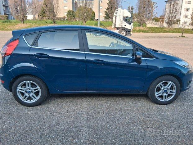 FORD FIESTA DISEL 1.5 ANNO 2015