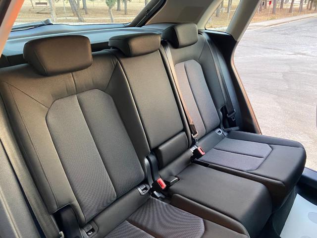 AUDI Q3 35 2.0 TDI S tronic Business Advanced COCKPIT
