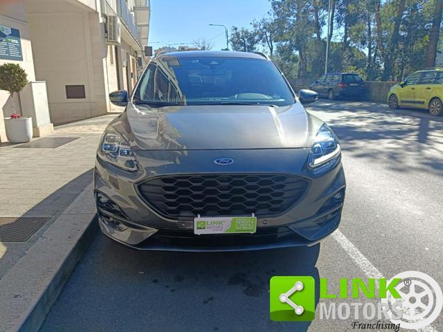 FORD Kuga 2.5 Full Hybrid 190 CVT 2WD ST-Line Design