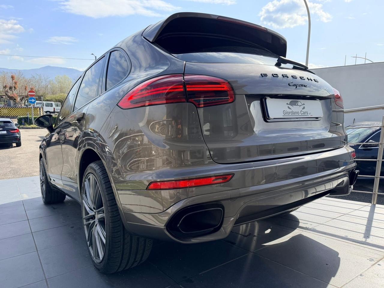 Porsche Cayenne 3.0 Diesel Platinum Edition 250cv
