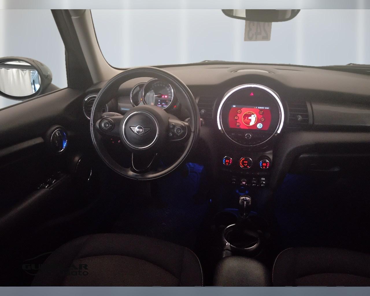 MINI Mini IV F55 2018 5p - Mini 5p 1.5 Cooper D Business XL