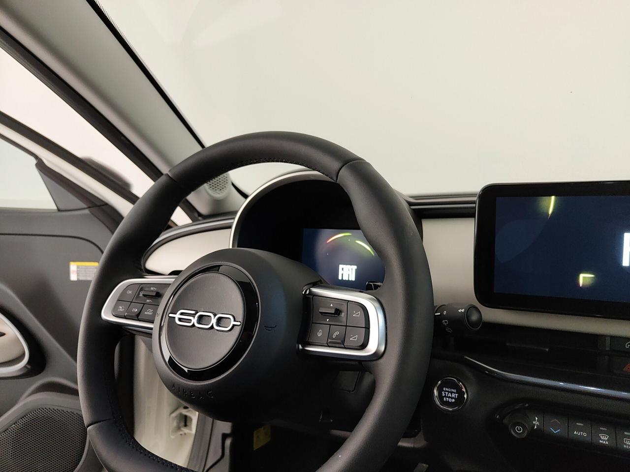 Fiat 600 Hybrid 110 CV DCT MHEV La Prima