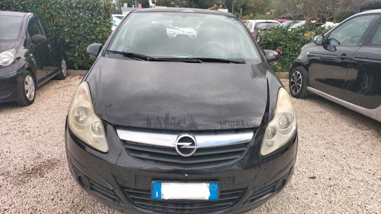 Opel Corsa 1.2 5 porte Club **NEOPATENTATI**