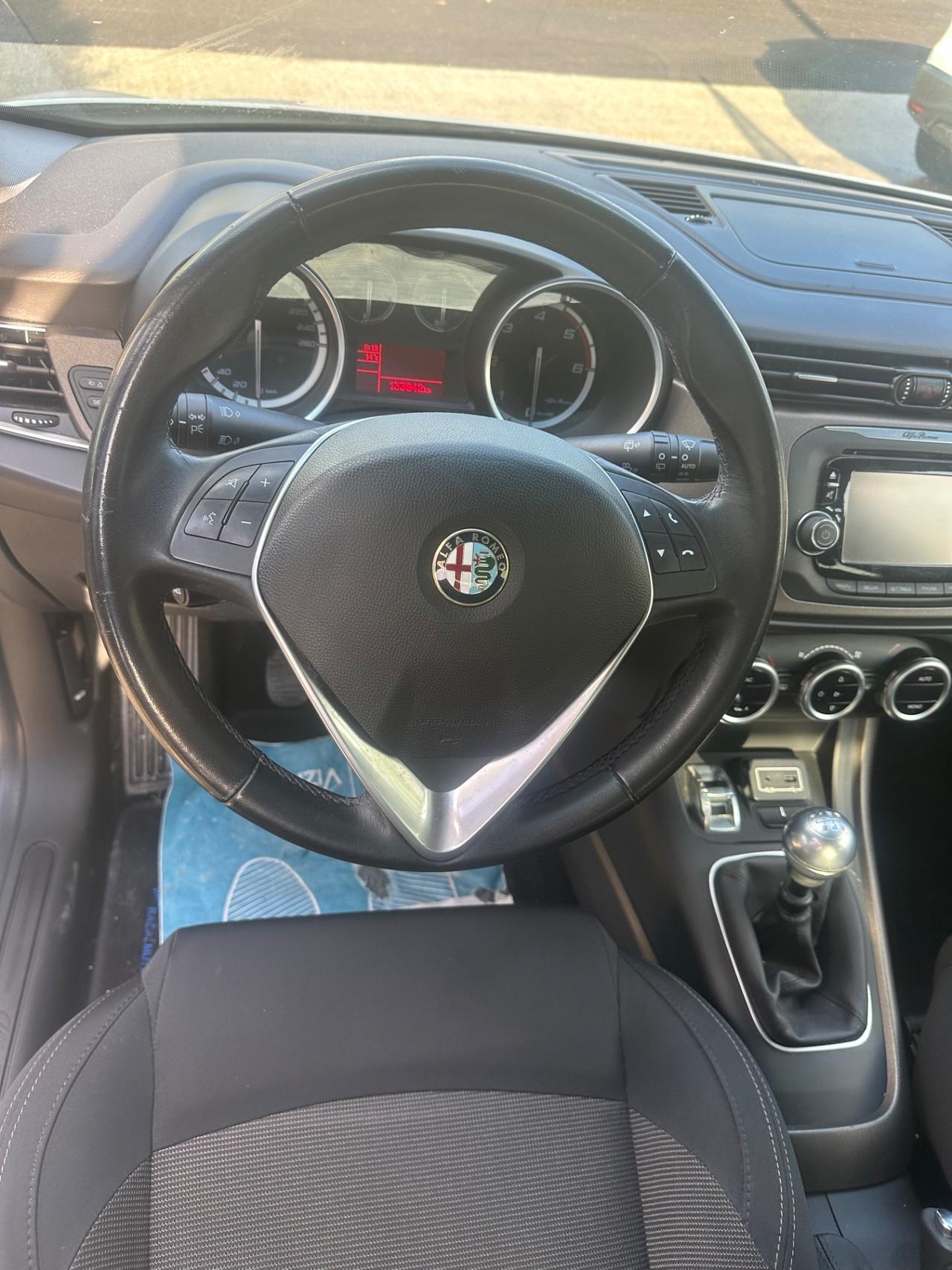Alfa Romeo Giulietta 1.6 JTDm-2 120 CV Distinctive