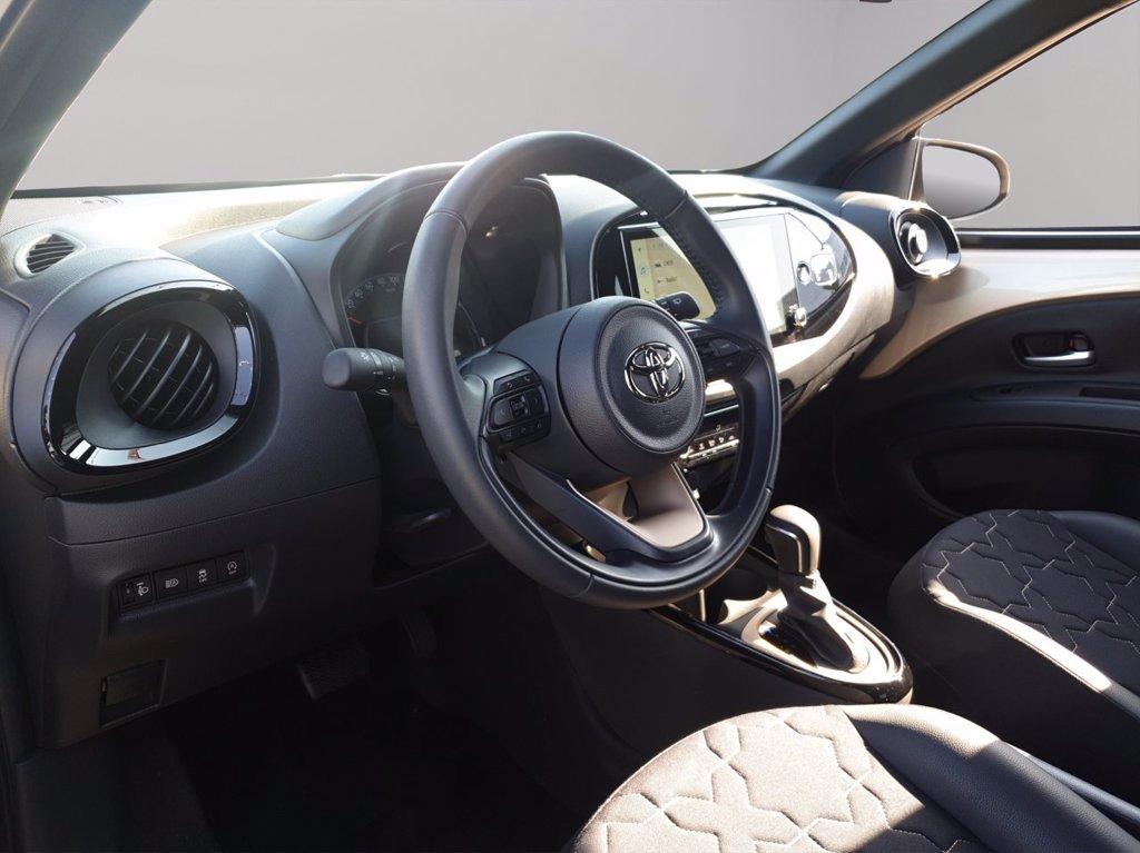 TOYOTA Aygo x 1.0 lounge 72cv s-cvt del 2024