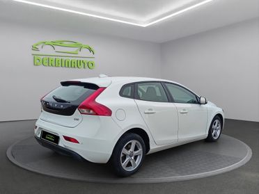 Volvo V40 D2