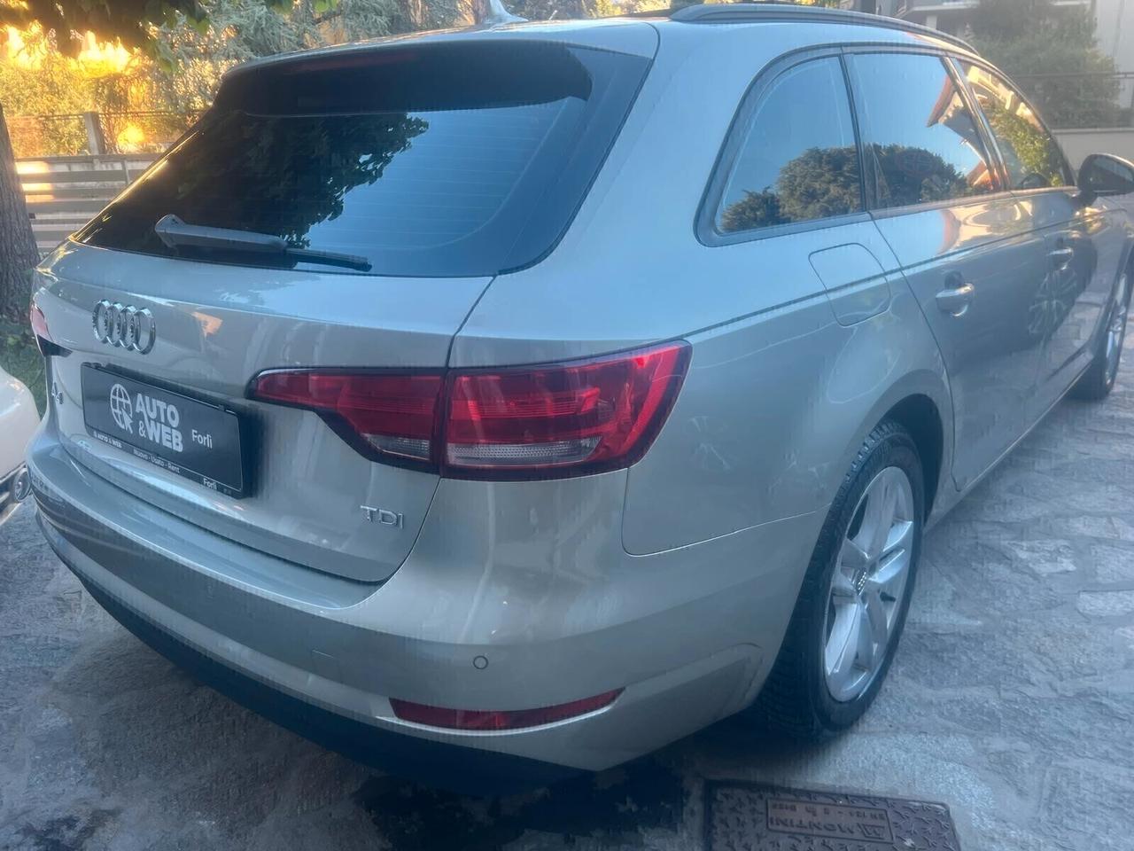 AUDI A4 AVANT 2.0 TDI 150cv ULTRA S-TRONIC BUSINESS SPORT