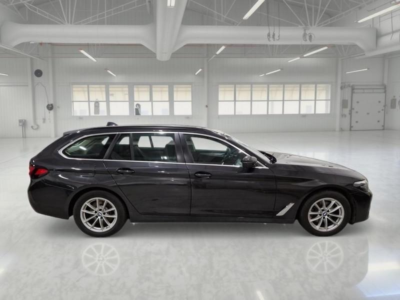BMW 518 48V BUSINESS TOURING AUTO 5 PORTE STATION WAGON
