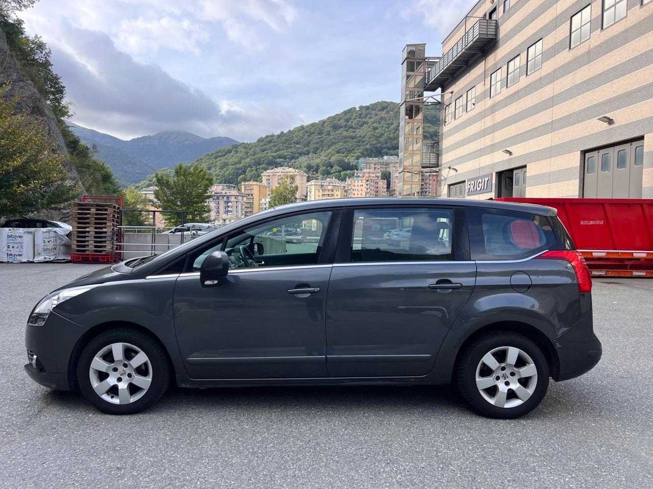 Peugeot 5008 1.6 HDi 112CV 7 posti