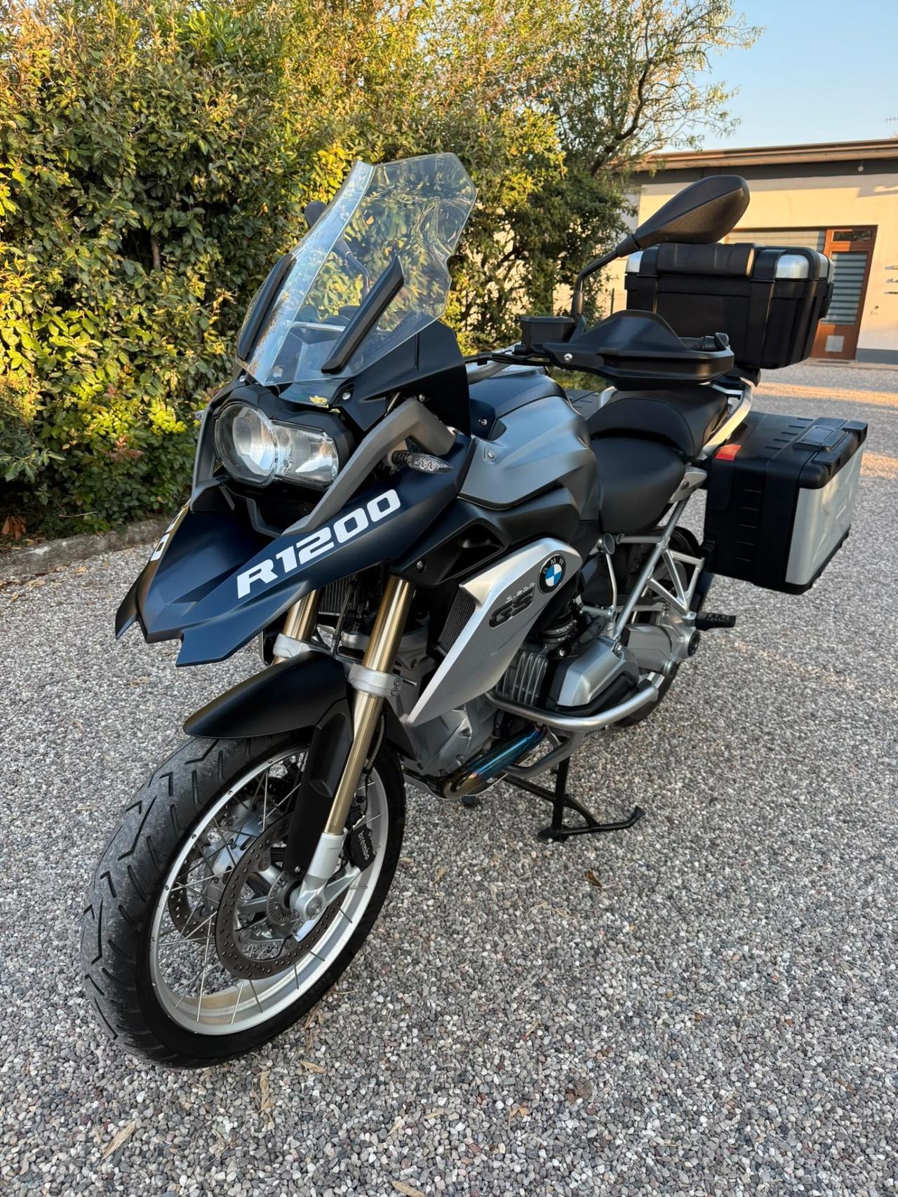 BMW R 1200 GS – 2015 – SOLO 6.982 KM – PARI AL NUOVO