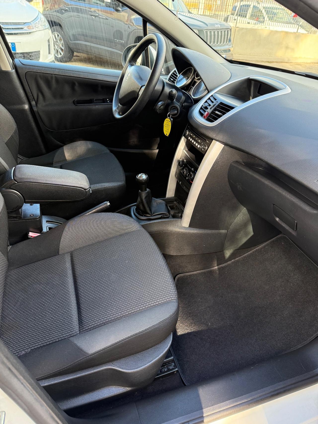 Peugeot 207 Plus 1.4 8V 75CV 5p. ECO GPL CASA MADRE