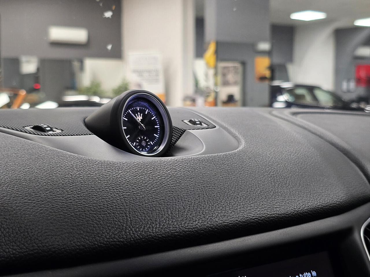 Maserati Levante V6 Diesel 275 CV AWD FULL BLACK CERTIFICATA MASERATI!!! GARANZIA 12 MESI!!!