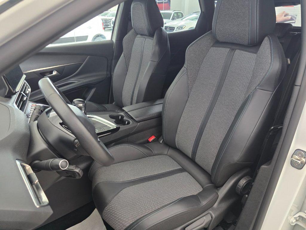 Peugeot 3008 PureTech Turbo 130 S&S Allure Pack