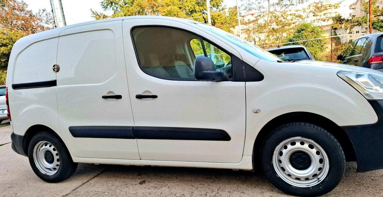 BERLINGO 1.6 HDI 100 Van 3 posti Club L1