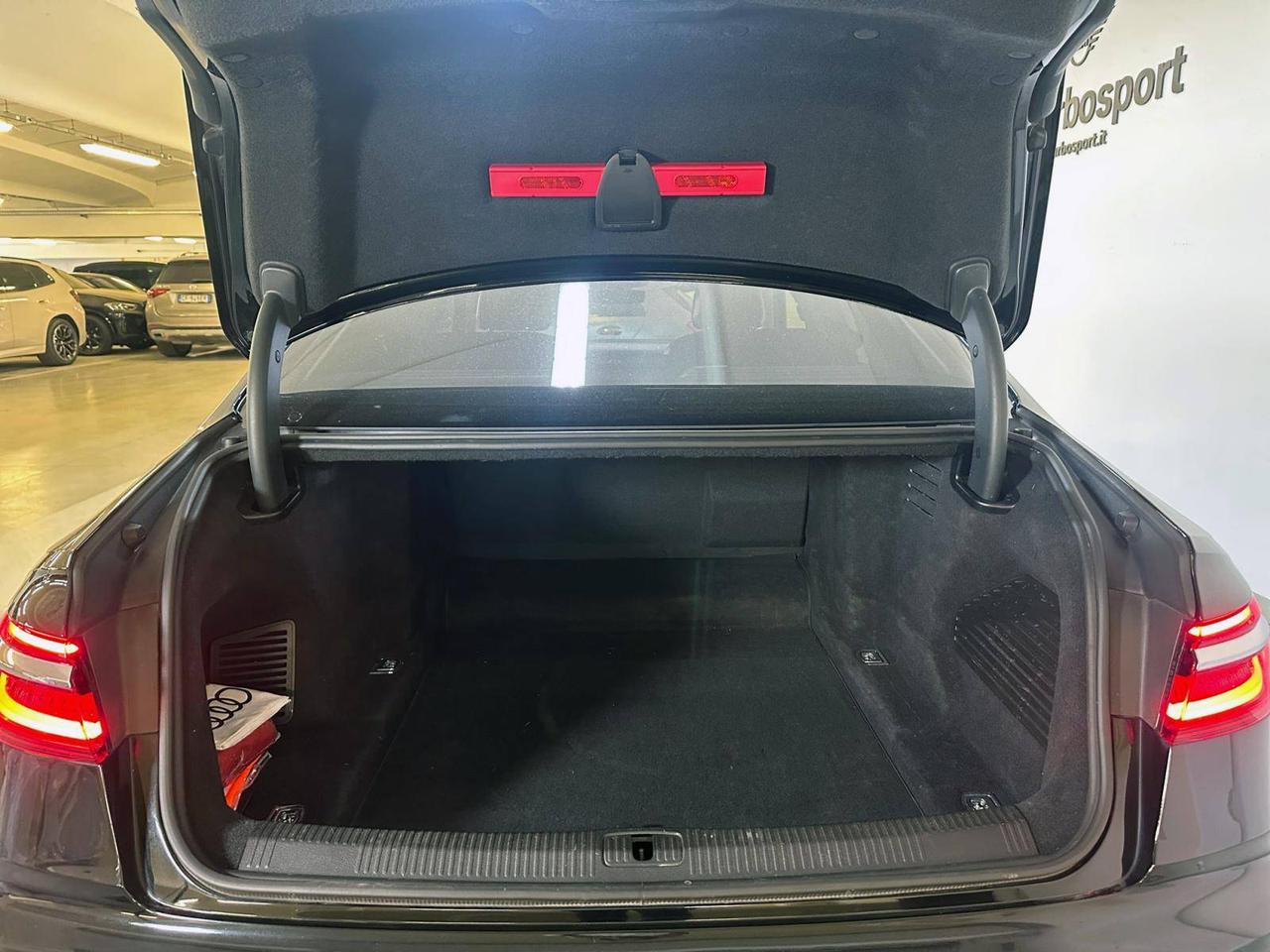 Audi A8 50 3.0 tdi mhev quattro